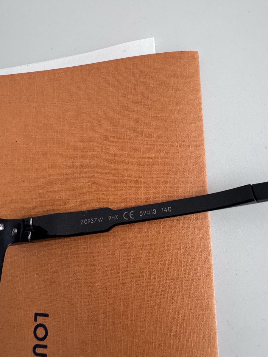 Lunettes & Verres: Louis Vuitton Mascot Black – D'occasion à Liestal par Riesi2010 5