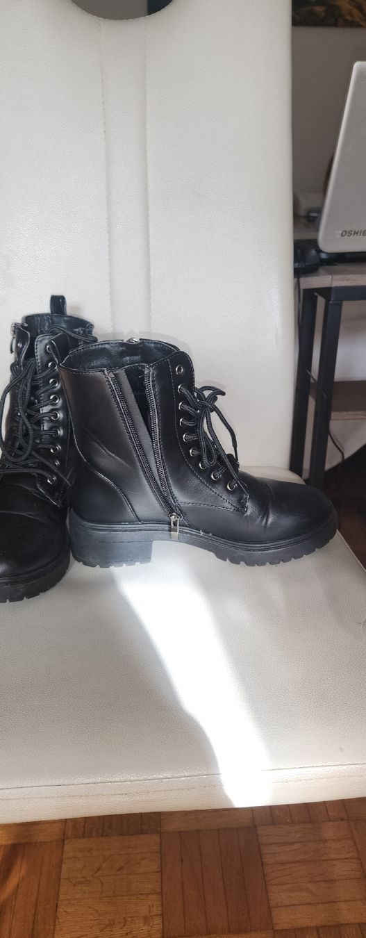 Scarpe per cavalli: Stivali autunnali neri con lacci e cerniera TG 36 – Usato da Zürich venduto da gra_lj62 2