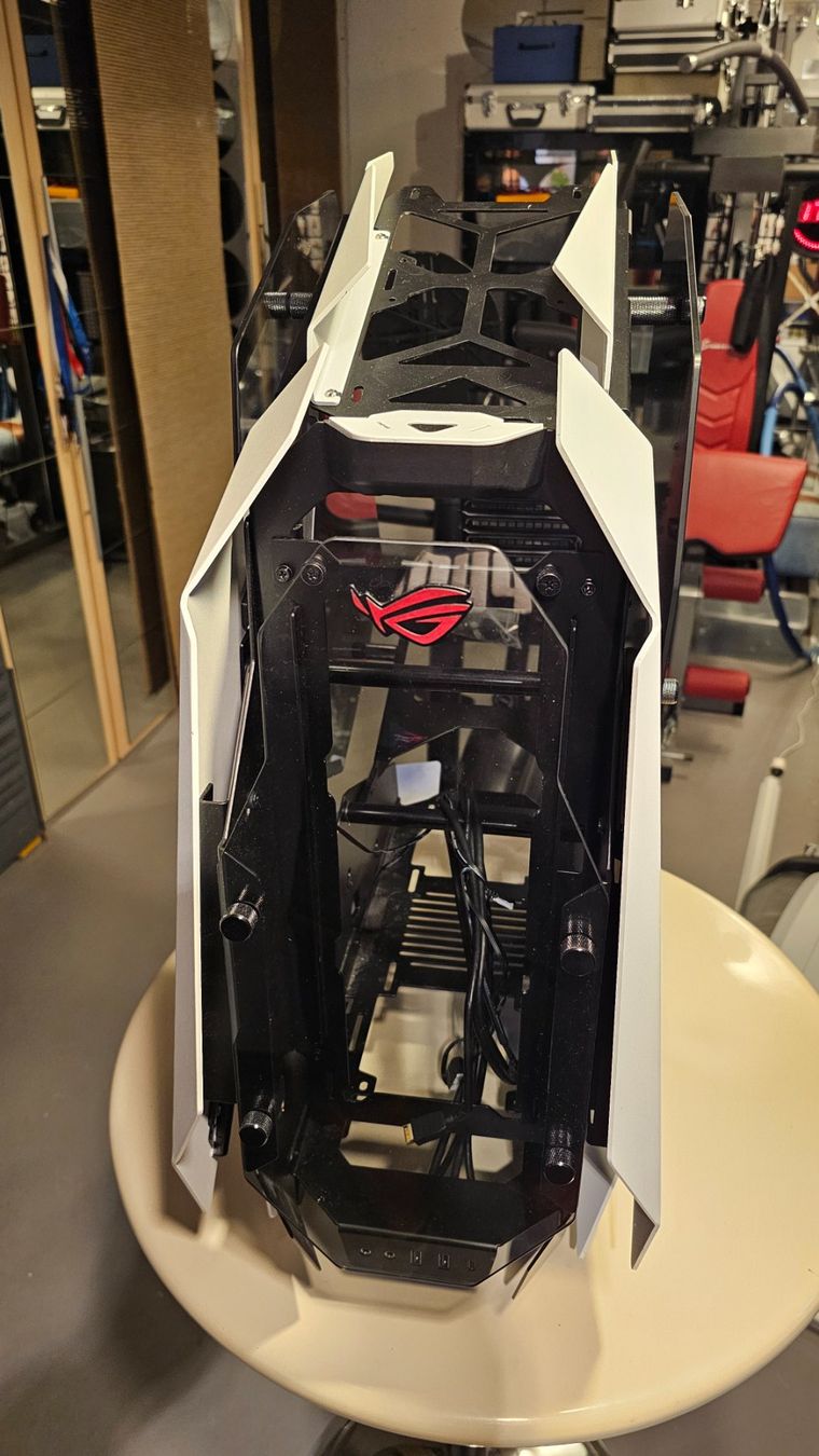 Jonsbo Gehäuse: Jonsbo MOD5 Big-Tower Showcase – Gebraucht aus Grasswil von yoda48