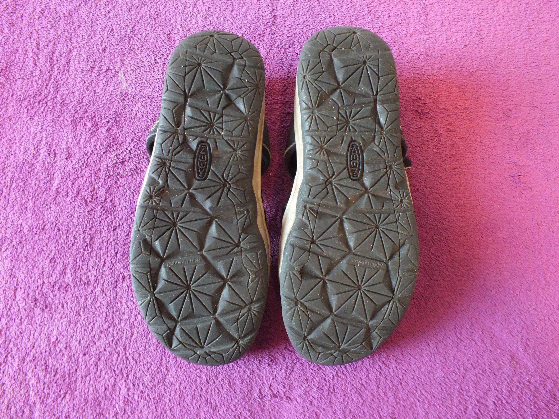 Keen Scarpe per ragazzi: Keen Wanderschuhe/-Sandalen Gr.30 – Usato da Müllheim Dorf venduto da Seeeule01 7