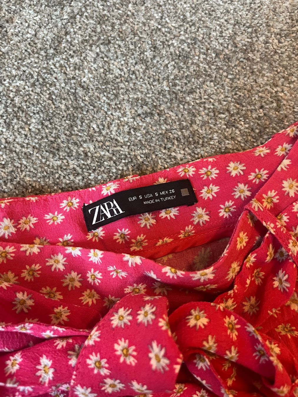Zara Pantaloni: Zara Shorts Skort Gr. S pink Blumenmuster – Usato da Kriessern venduto da loolah 1