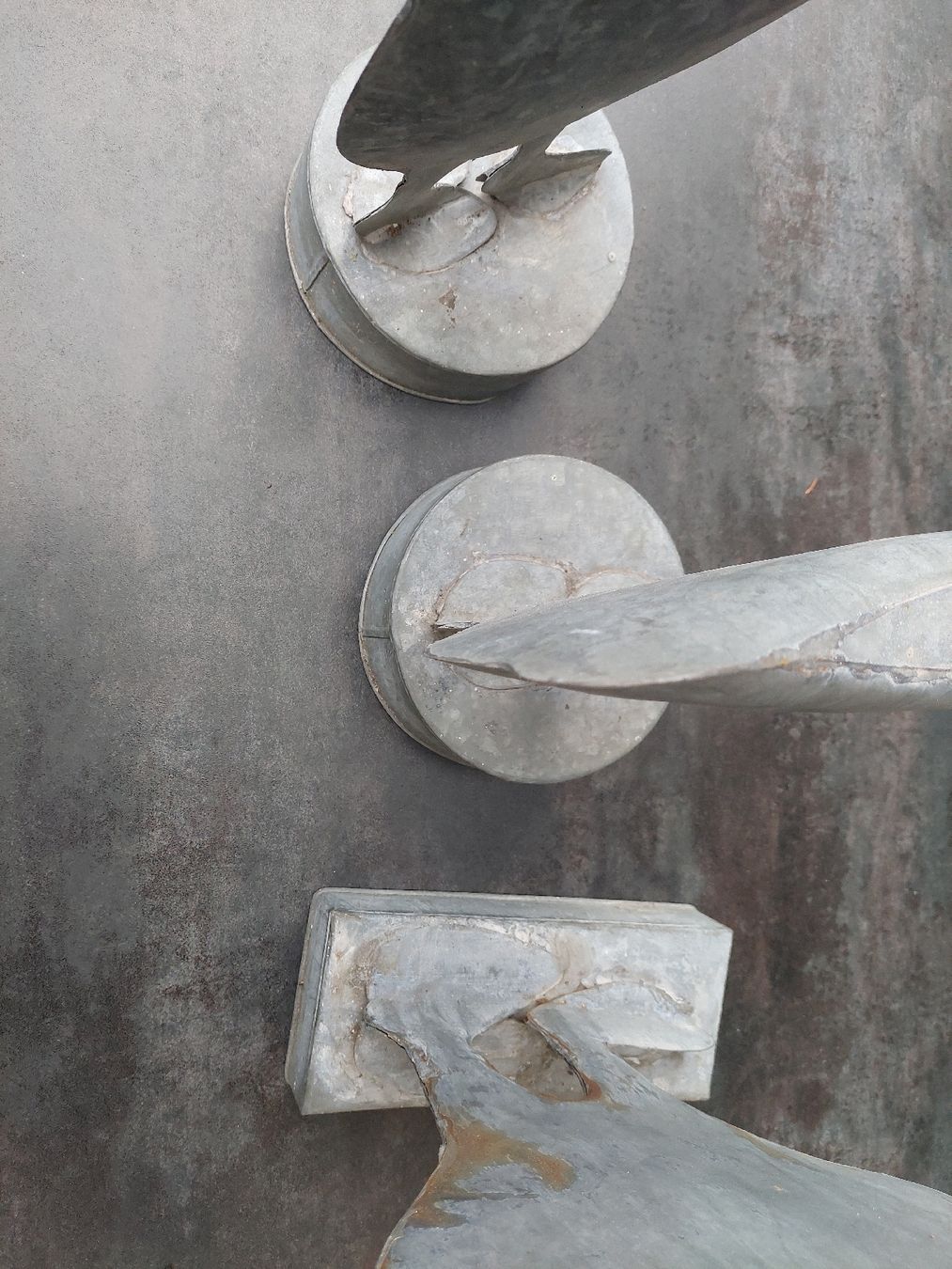 Tutte le decorazioni: Gartendeko: 3 grosse Metallgänse – Usato da Brunnen venduto da Livianda 4