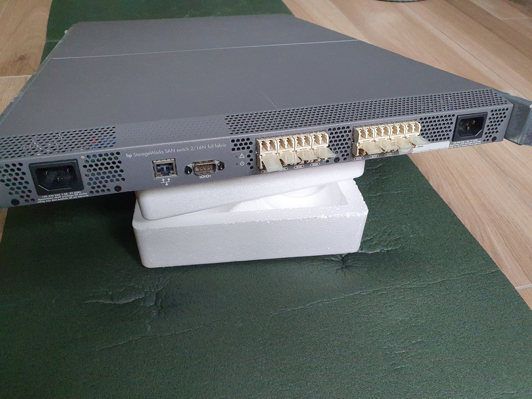 Modem & Router: HP/StorageWorks SAN switch 2/16N full fabric – Usato da Hohentannen venduto da Grimblegromble