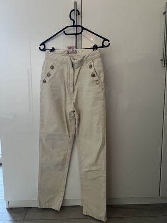 Beigefarbene Hose