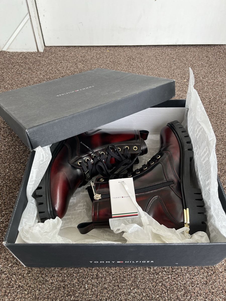 Tommy Hilfiger Damenschuhe: Polished Leather Boot Tommy Hilfiger Gr. 37 – Neu (gemäss Beschreibung) aus Unterägeri von Thomasli 8
