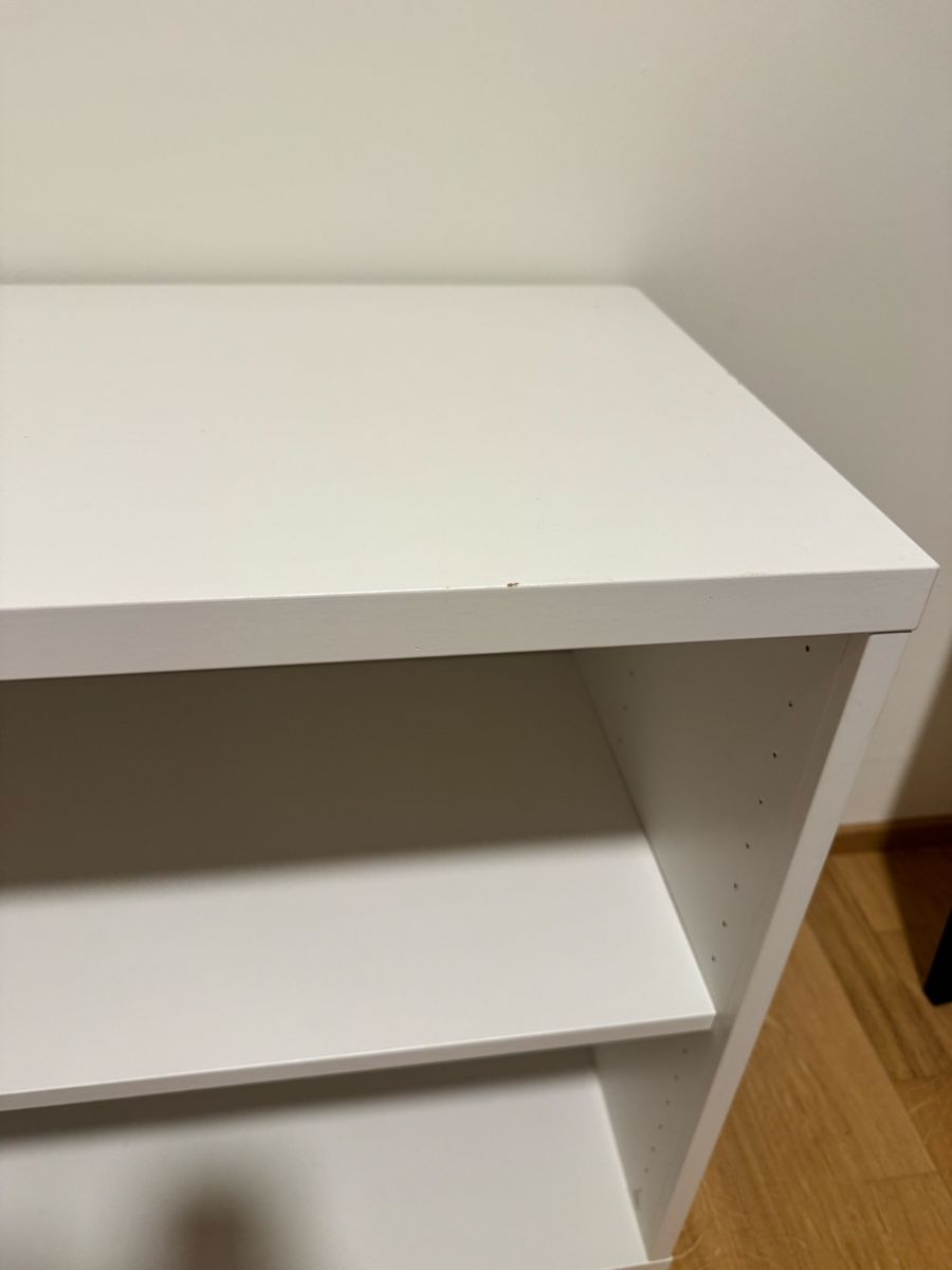 Ikea Étagères: Weisses Regal / Raumteiler mit 4 Fächern – D'occasion à Wohlen AG par Janii977 1