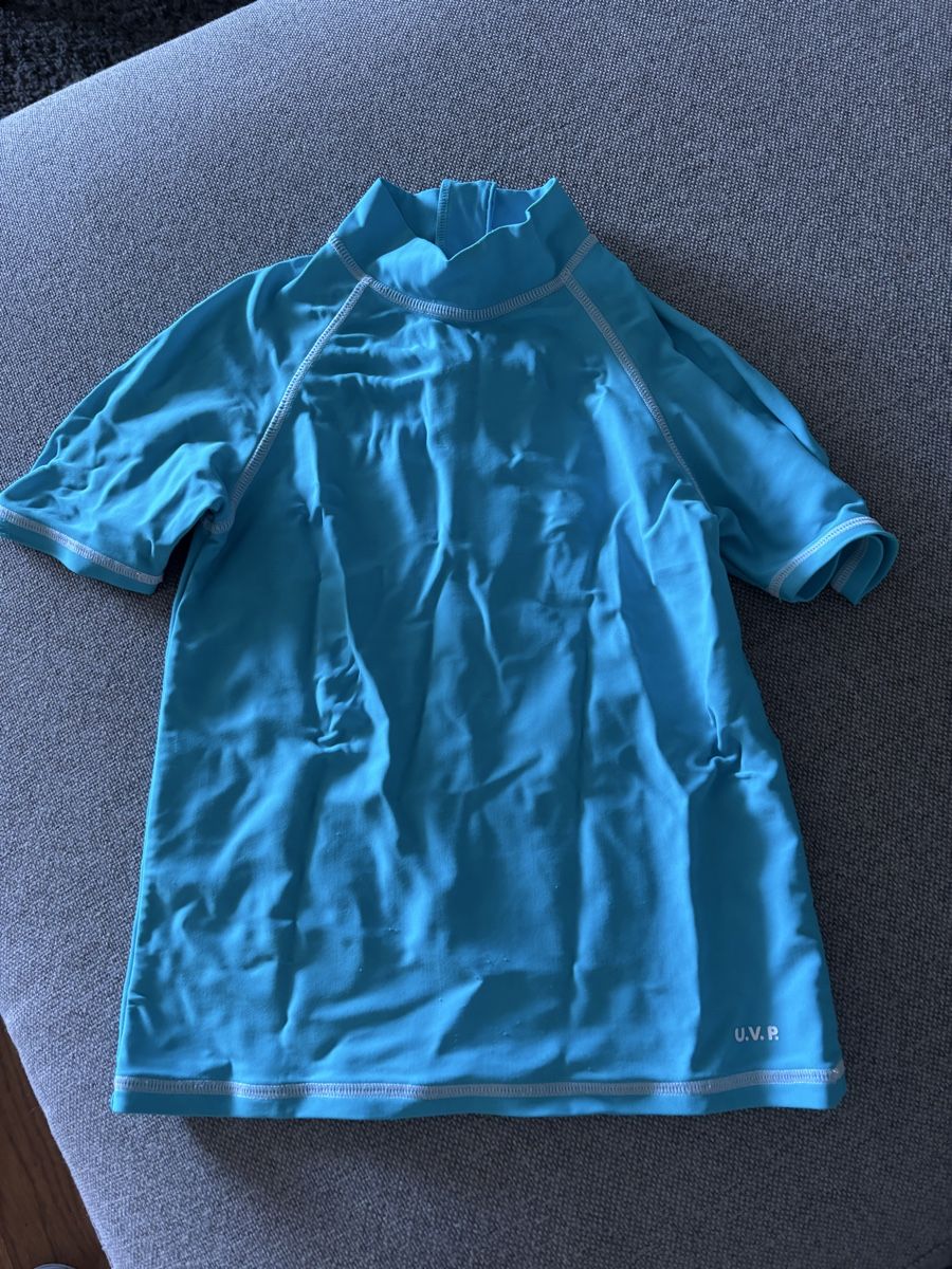 Costumi da bagno: UV Shirt 110/116 – Usato da Buchrain venduto da Ham2383