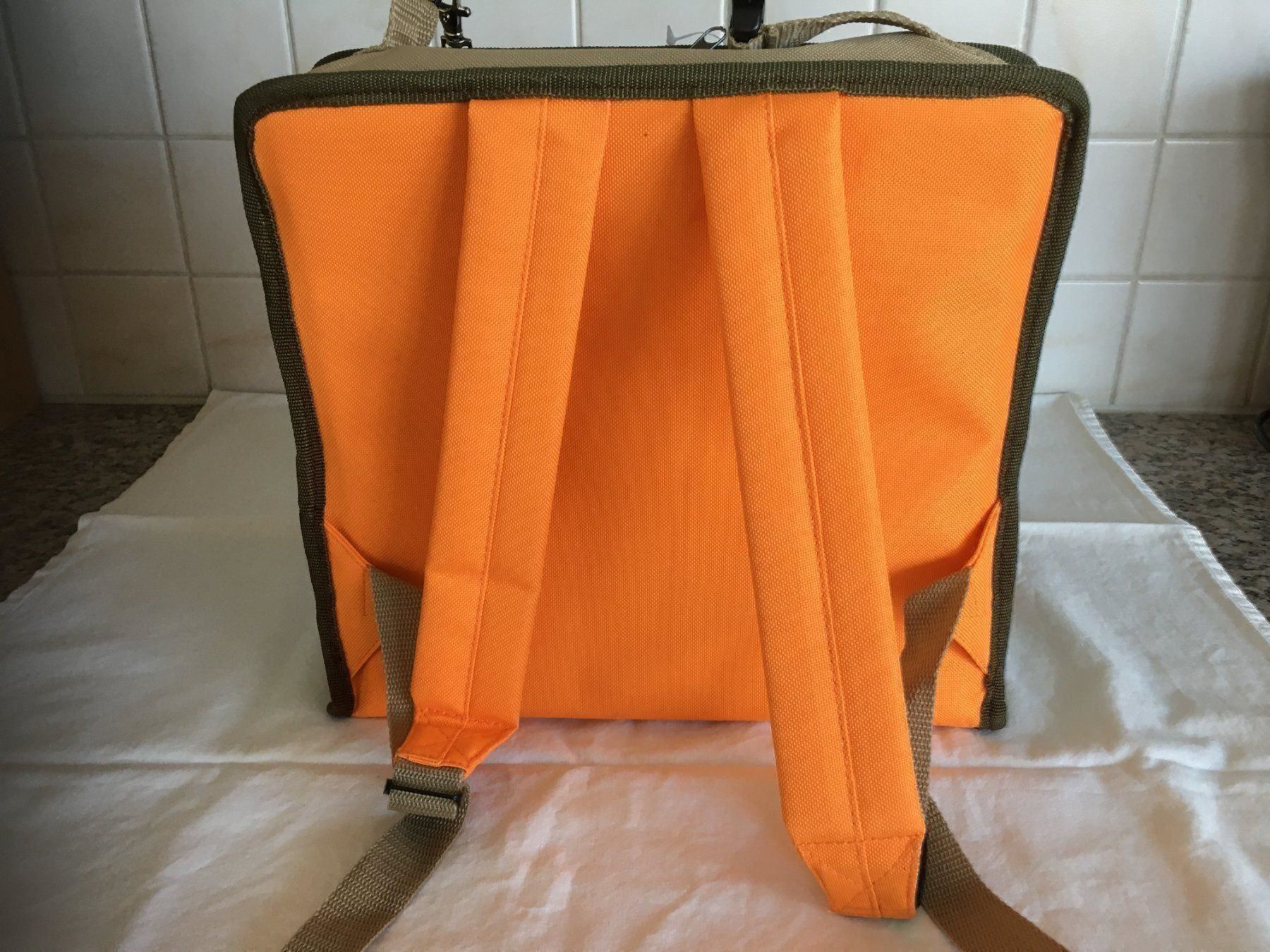 Kindertaschen: Kinderrucksack mit Spielfläche – Neu und originalverpackt aus Uetendorf von Florabella01 2