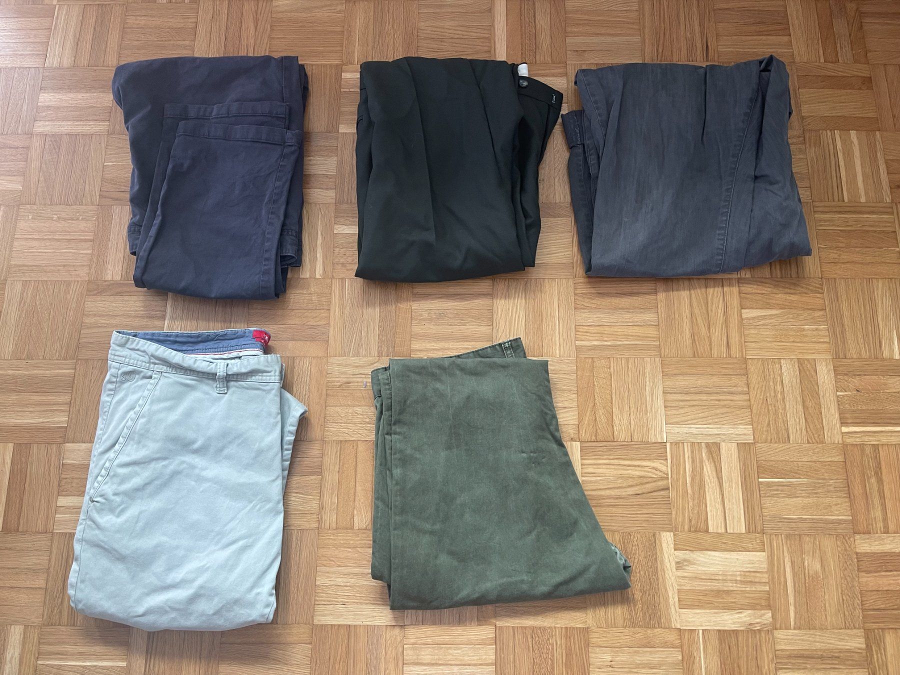 Lotti di vestiti: 5 Hosen im Set – Usato da Lenzburg venduto da R-T-I