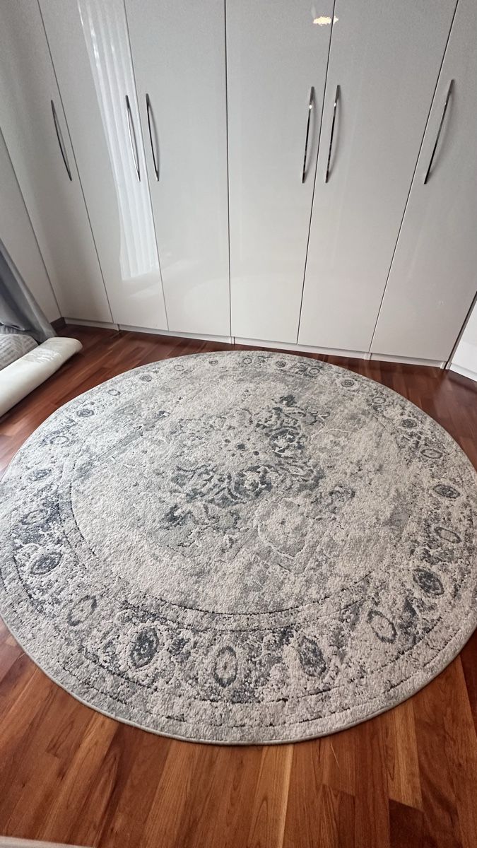 Teppiche: Runder Teppich, Top Zustand, Durchmesser 215cm – Gebraucht aus Dübendorf von SPLO 3