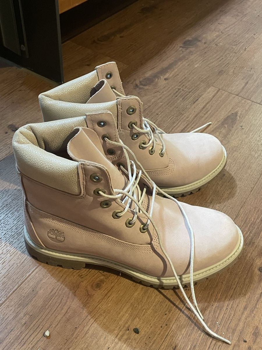 Timberland Damenschuhe: Rosa Timberlands – Neu (gemäss Beschreibung) aus Dietlikon von Fluschi 1