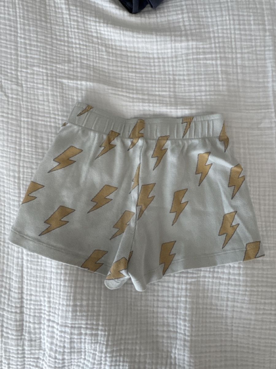 Tinycottons Pantalons: Tiny Cottons Shorts 4 Jahre – D'occasion à Ittigen par MOVIN20 2