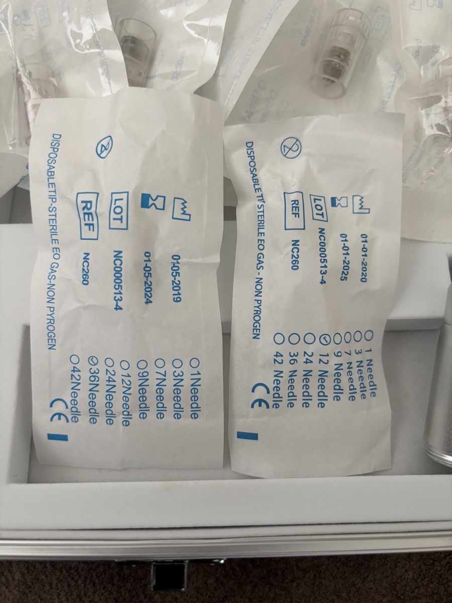 Cura del viso: Professioneller Micro Needling Pen (Akku) – Usato da Biel-Benken BL venduto da Pepsi23 1