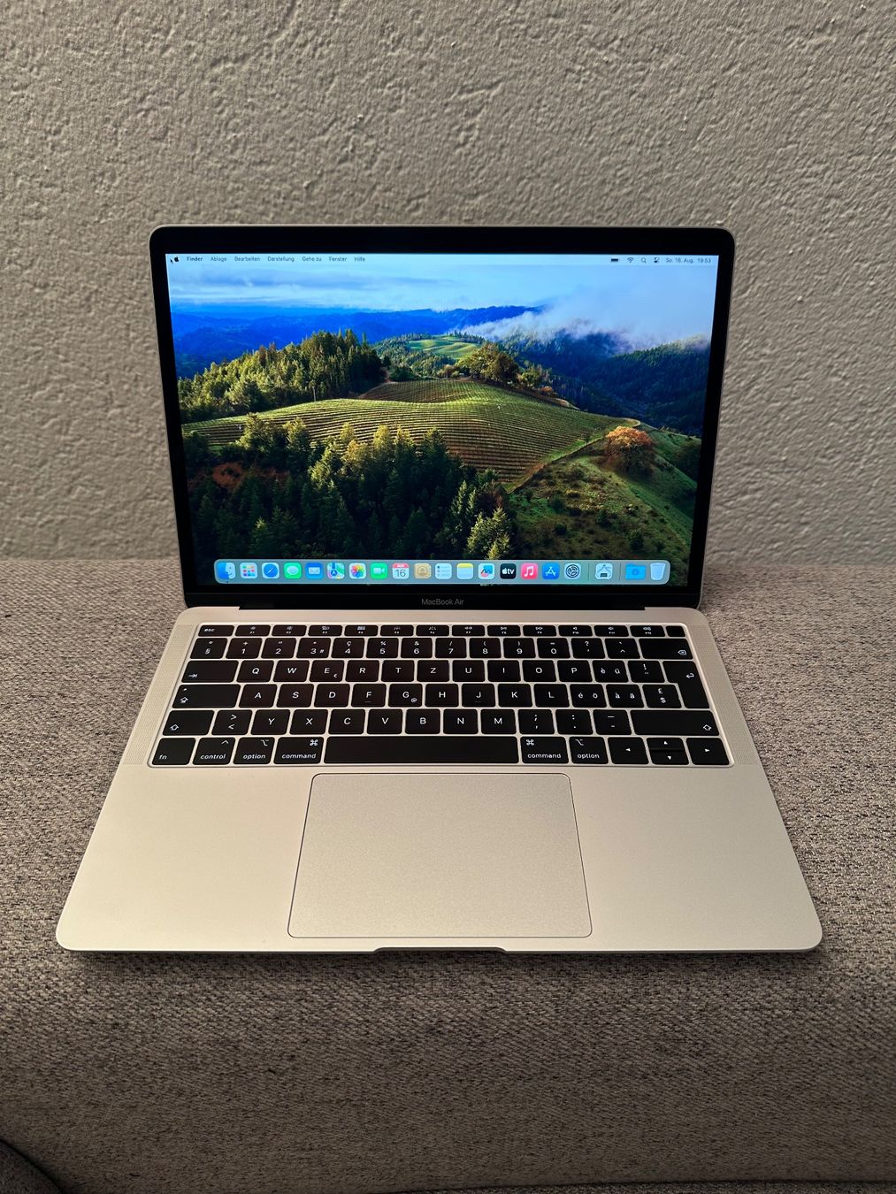 Apple Notebook: Macbook Air 2019 (silber) – Usato da Langenthal venduto da beli-1980