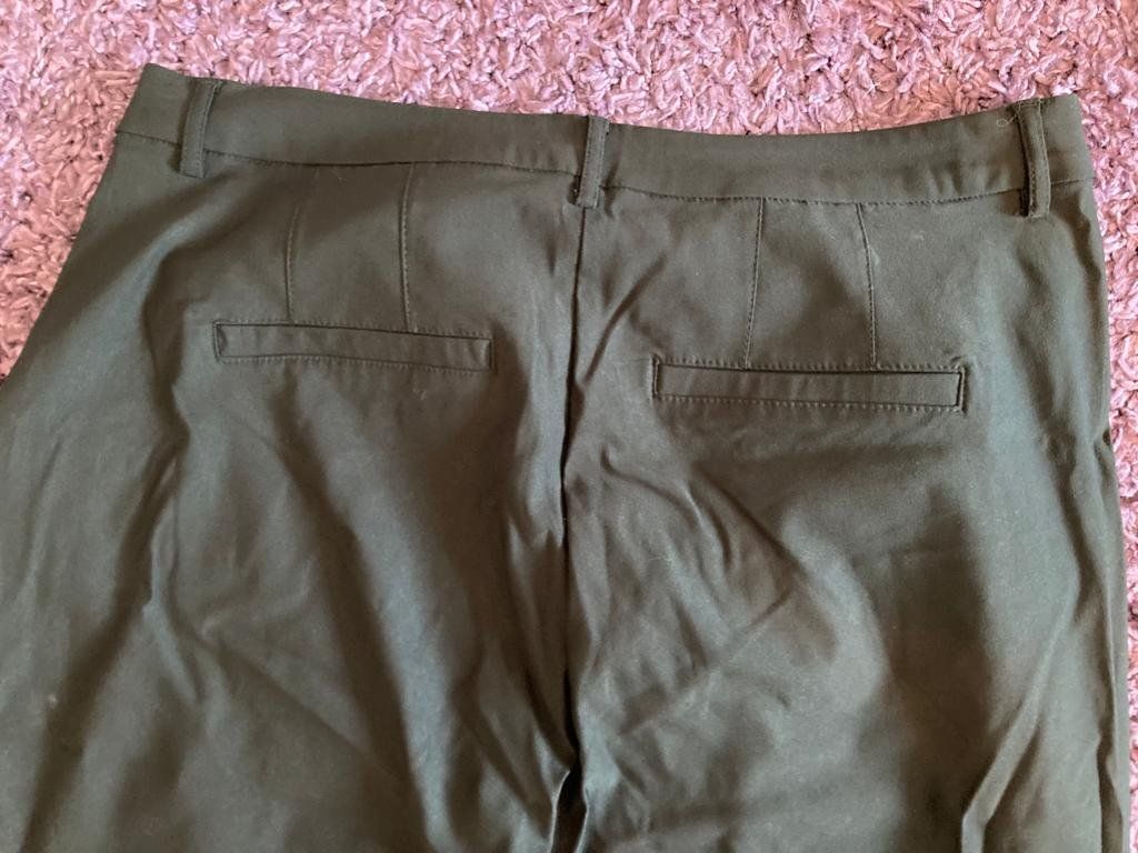 Pantaloni: Damenhose neu – Nuovo (secondo la descrizione) da Münchwilen TG venduto da Caroline_T. 1