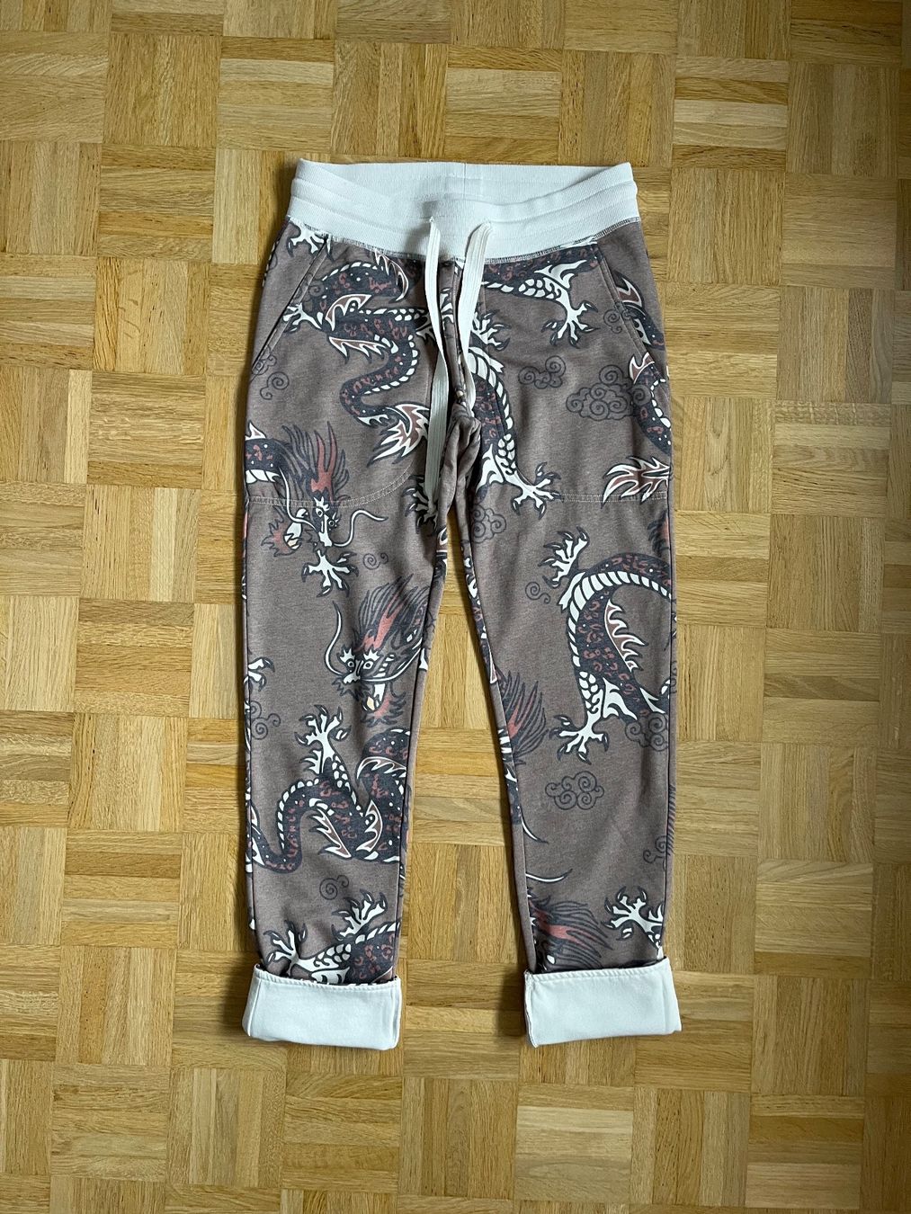 Pantaloni: JUVIA Sweatpants XS – Nuovo (secondo la descrizione) da Zürich venduto da Kleanthy 1