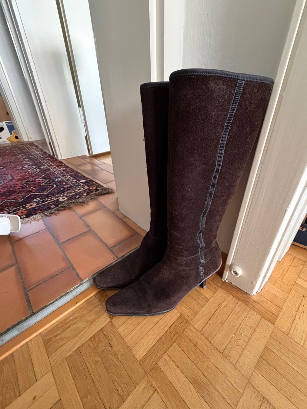 Prada Damenschuhe: Prada Stiefel – Gebraucht aus Luzern von Lampion 1