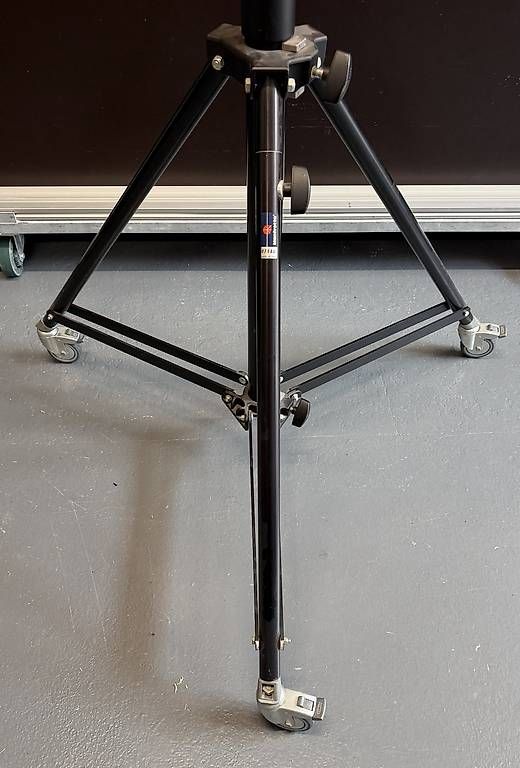 Stative & Köpfe: Manfrotto Stativ 070BU mit Rollen – Gebraucht aus Rüti ZH von Philippek 2