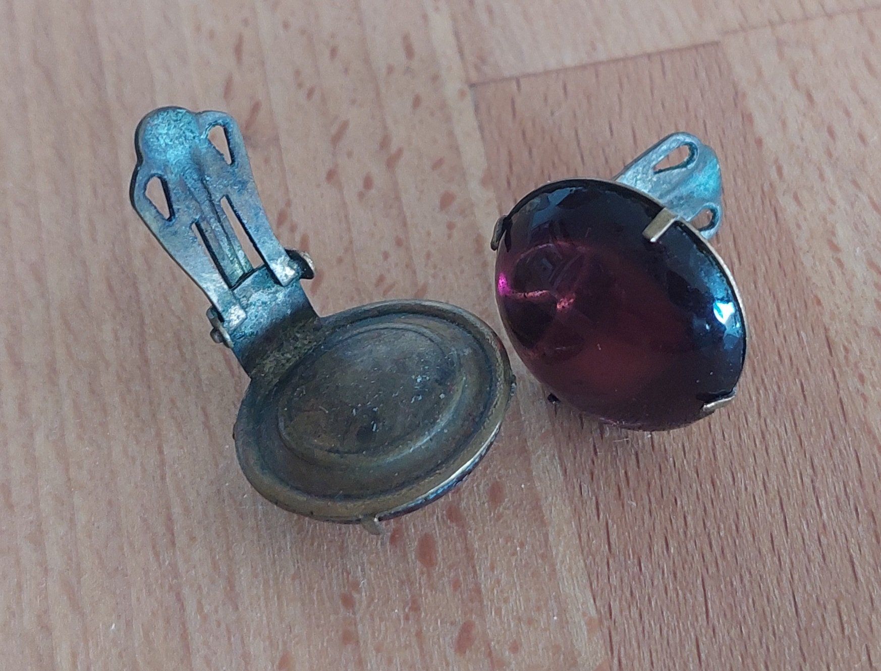 Orecchini pendenti & Orecchini a lobo: Boucle d'oreilles en verre – Usato da Tschugg venduto da uldrypr 1
