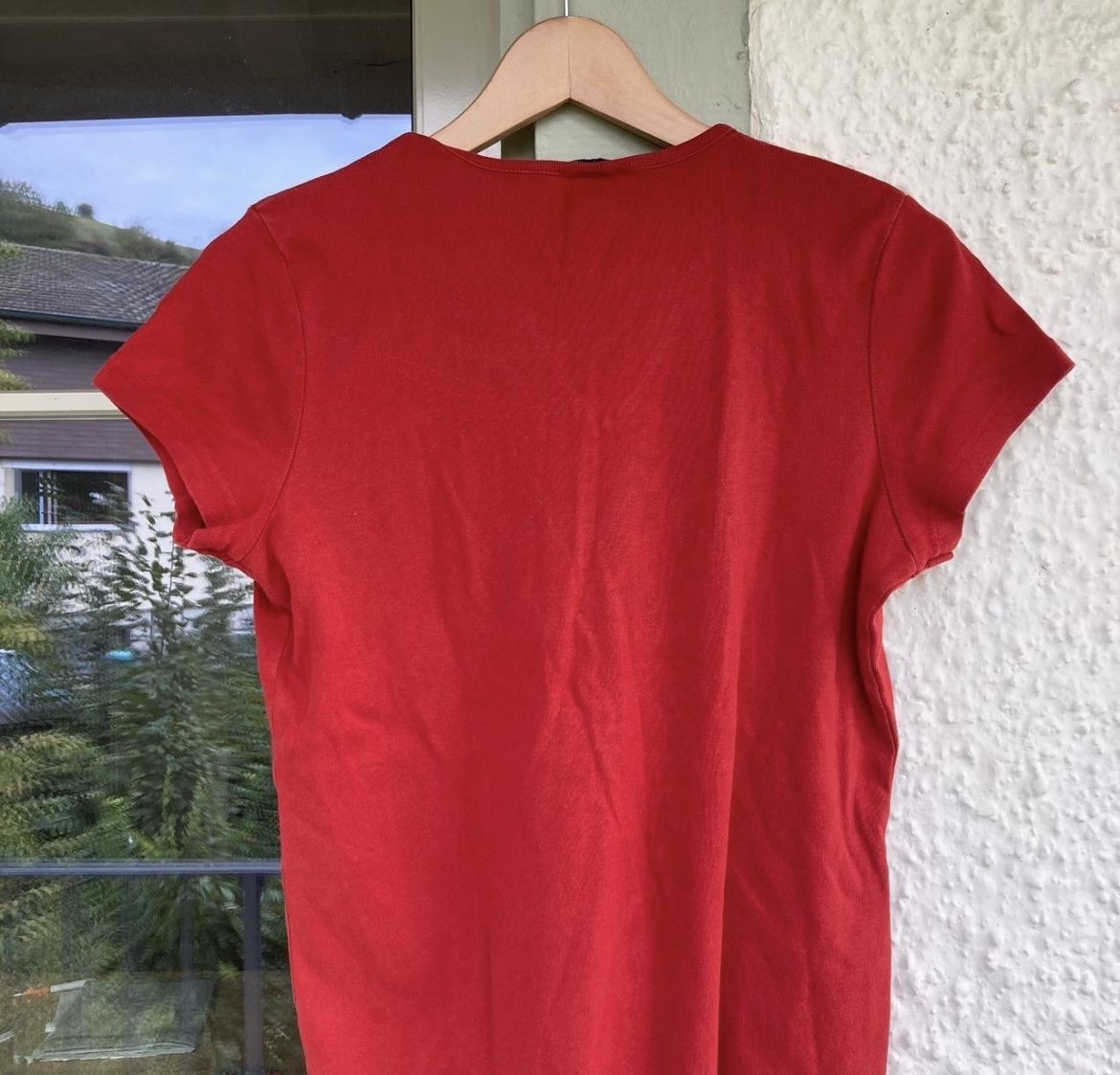 H&M T-shirt: T-Shirt rot – Usato da Magden venduto da leo_c8bc 1