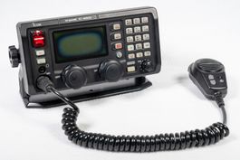 KW-Funkanlage ICOM IC-M802