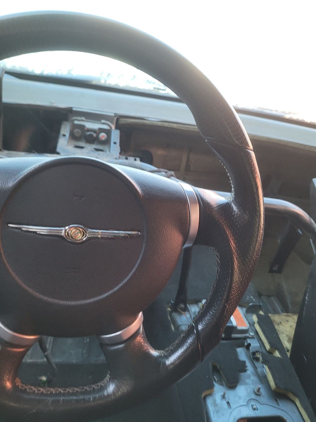 Chrysler Alle Autoersatzteile: Steering Wheel Chrysler Crossfire – Gebraucht aus Constantine von Toni989898 2