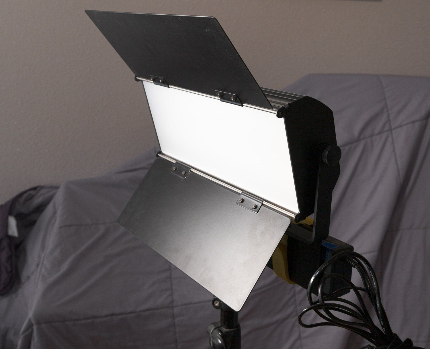Lampade: Walimex pro LED Sirius 160 Bi Color – Usato da Chatel-St-Denis venduto da E10 3