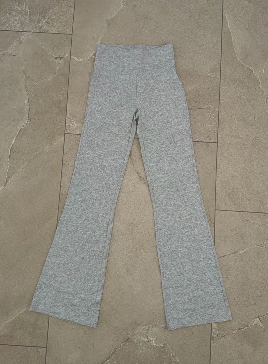 Stradivarius Leggings: Stradivarius Schlaghose Grau Grösse S – Nuovo (secondo la descrizione) da Illnau venduto da koko_33