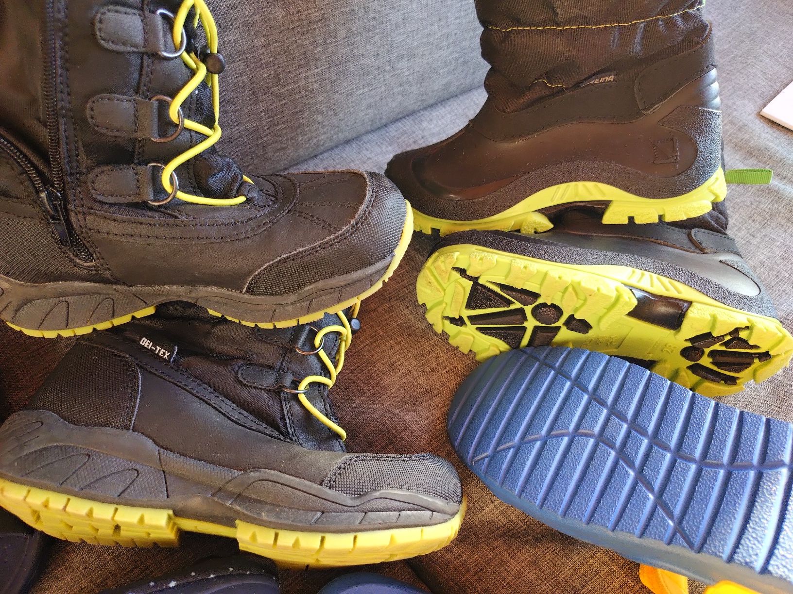 Scarpe da uomo: 7 Paar Kinder Schuhe diverse Grössen  – Usato da Goldach venduto da Fuchour 1