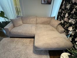 Rosa Sofa in sehr gutem Zustand - 1-Jährig