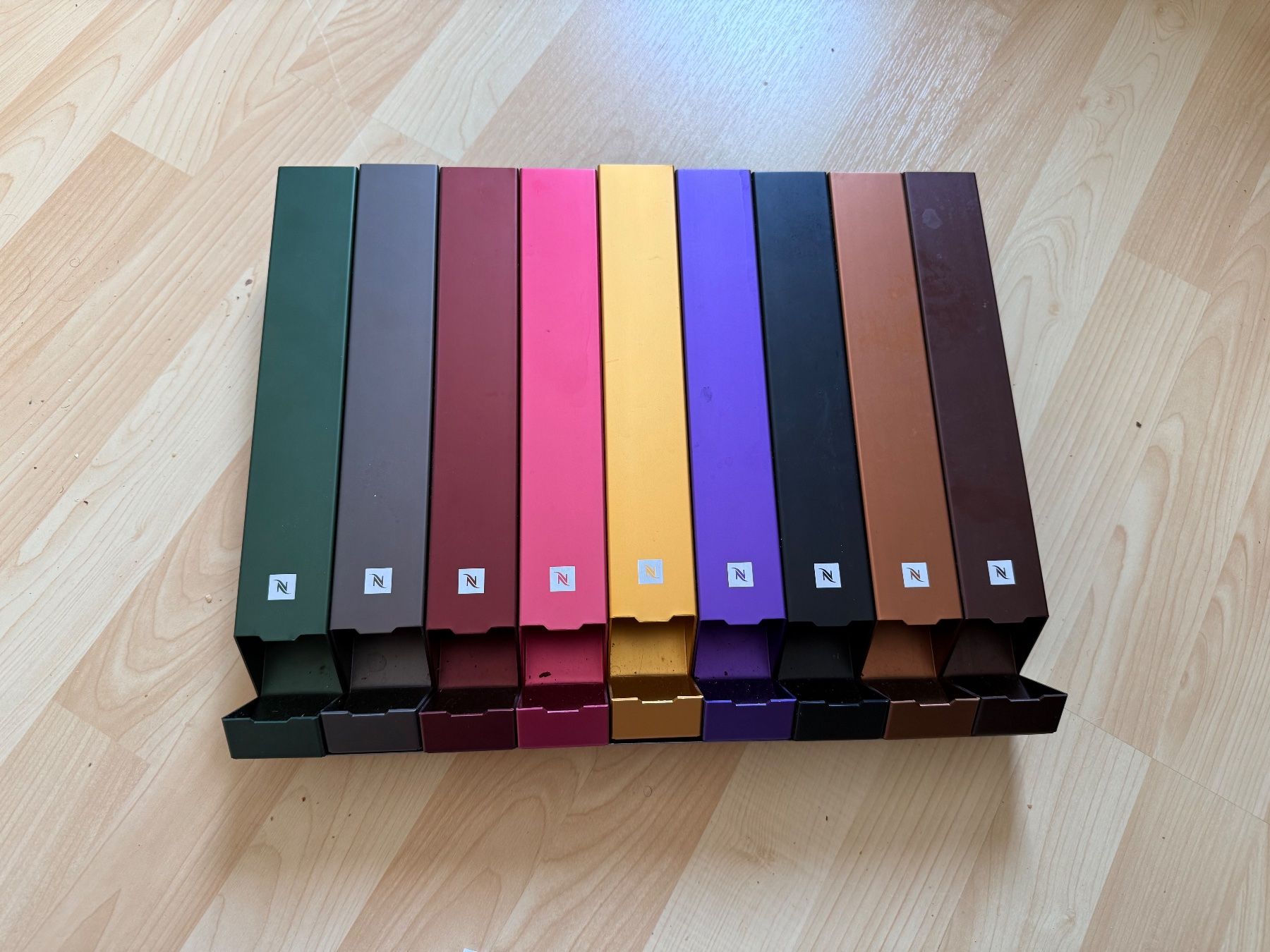 Fixations: Nespresso Kapselhalter Pixie Wall Wandhalter Aluminium selte – D'occasion à Baar par Meti56