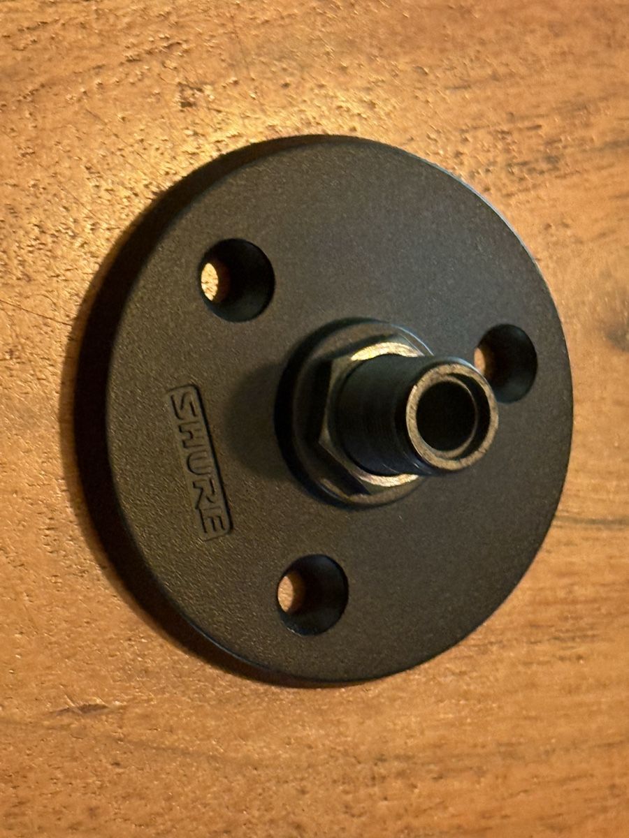 Radiocomunicazione: Original Shure Antennen-Wandhalter / Bulkhead Mount – Nuovo (secondo la descrizione) da Muri AG venduto da Ludrigen 1