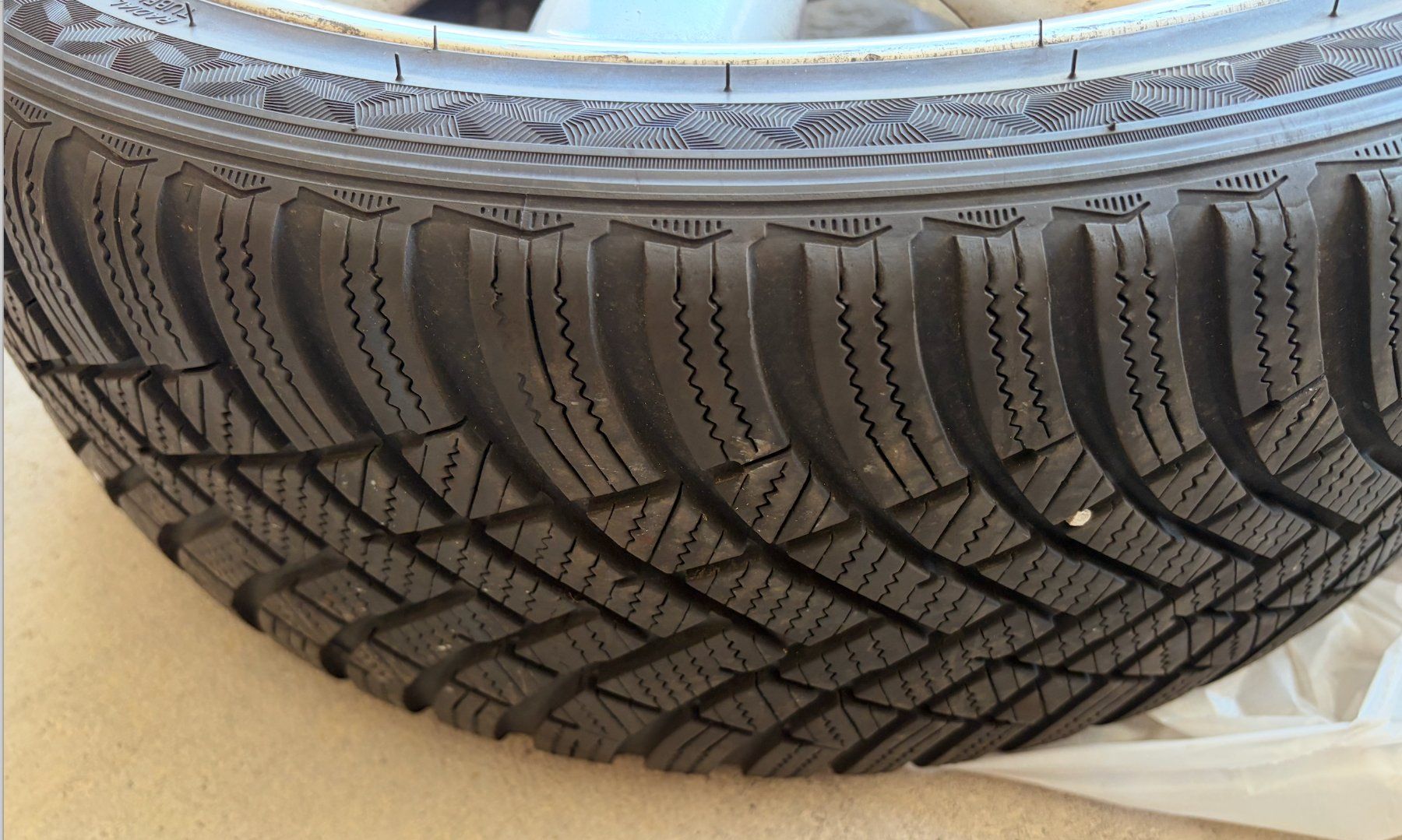 Pneus & Roues: Mini Cooper S Winterreifen Hancock mit Felgen – D'occasion à Landschlacht par Briona 7