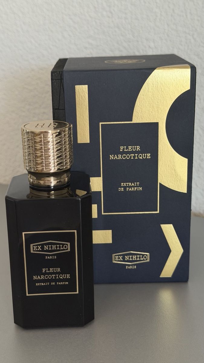 Parfums & Eau de Toilette: Ex Nihilo Fleur Narcotique Extrakt, 2 ml – D'occasion à Sursee par nri_sbv9
