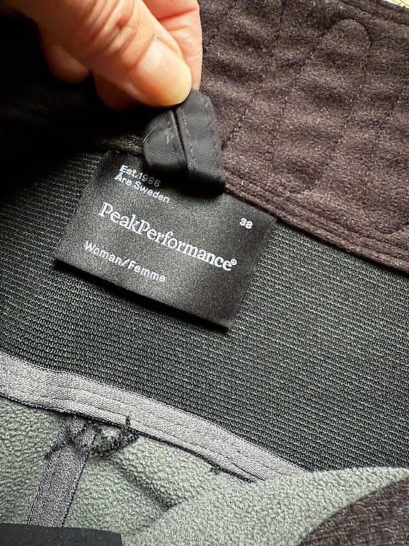 Pantaloni: Neue Peak Performance Damen Skihose – Usato da Rüschlikon venduto da Sanna06 2