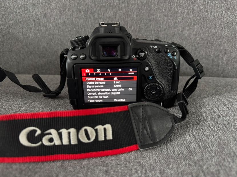 Canon Fotocamera: Canon EOS 80D avec objectif EF-S 18-135mm - État Top! – Usato da Thielle venduto da can_fq7x 1