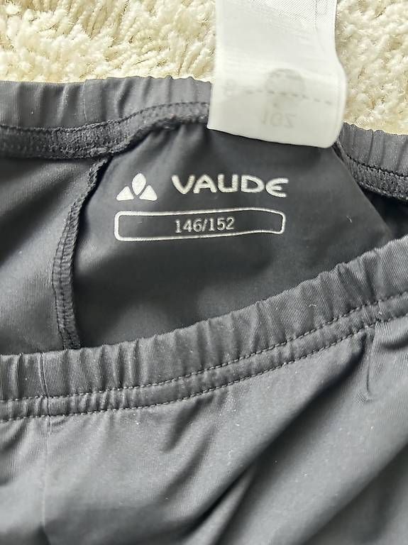 Pantaloni: Vaude, Velohose schwarz, Grösse 146/152 – Usato da Uerikon venduto da Audrey09 2