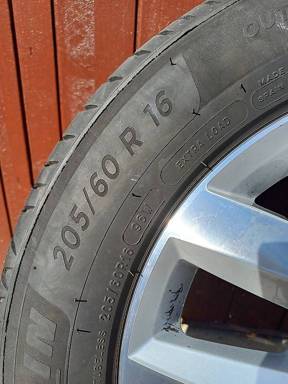 Pneumatici & Ruote complete: Roues complètes VW Touran – Usato da Vouvry venduto da nun_szh8 2