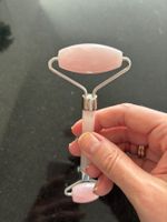 Rosenquarz-Roller Gesicht Lacura NEU