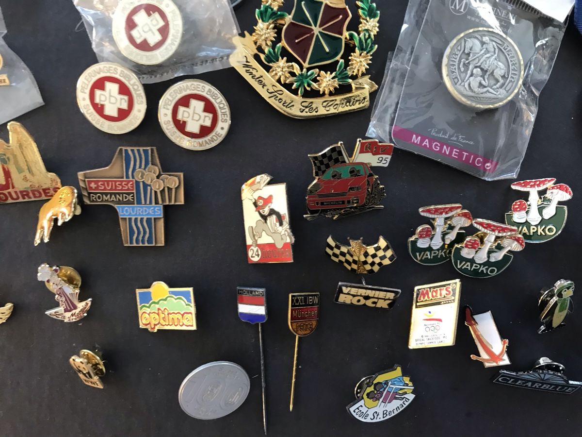 Swiss Placchette & Badge: Broches et médailles assorted Swiss Suisse – Usato da Penthaz venduto da Petrus45 4