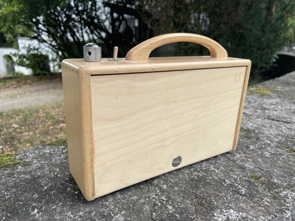 Hörbert Lettore multimediale portatile: Hörbert MP3 Player aus Holz – Usato da Zürich venduto da ricflix 1