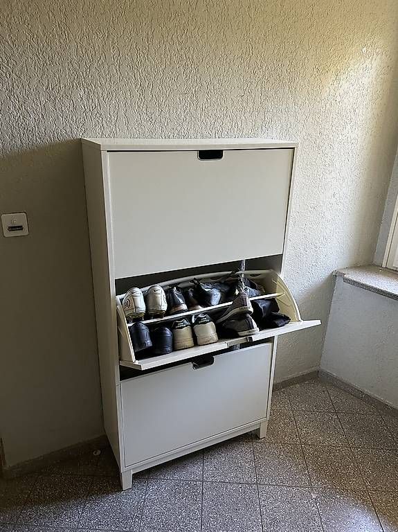 Regale: Schuh Regal – Gebraucht aus Zürich von And1G 1