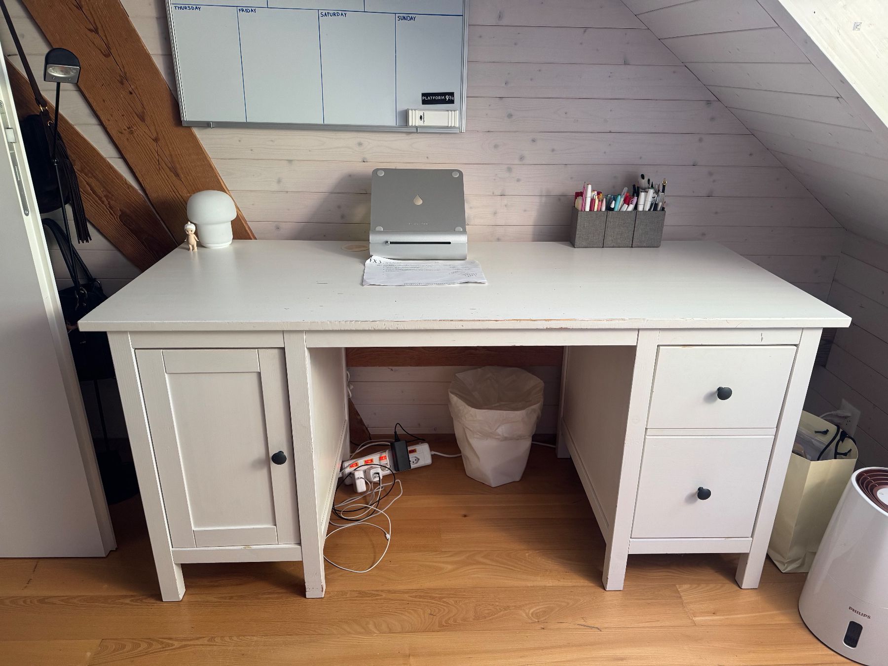 Ikea Scrivanie: Ikea Kinderschreibtisch – Usato da Herrliberg venduto da claudiapm