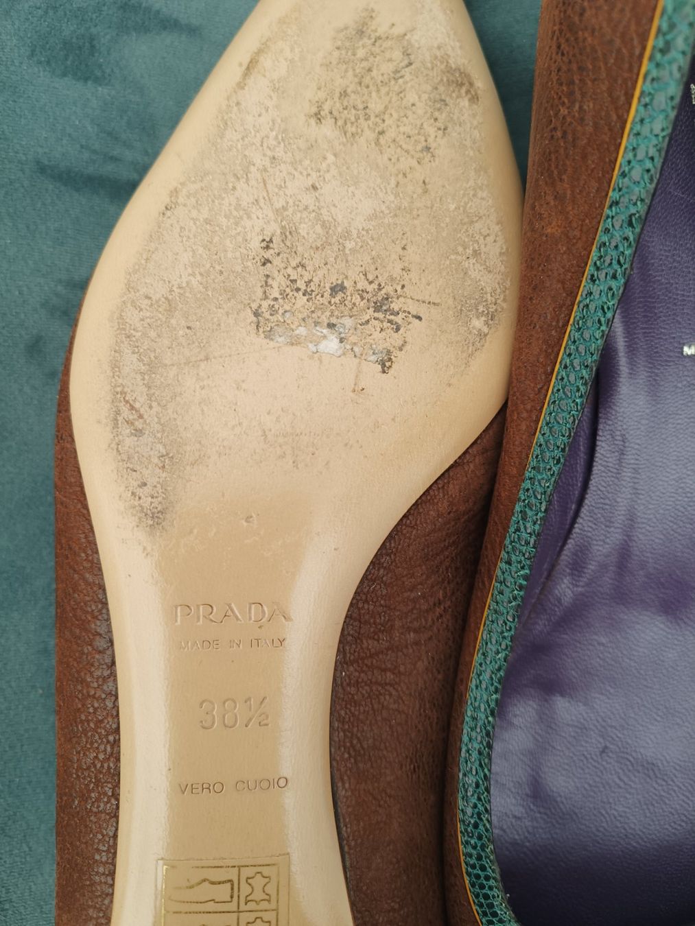 Prada Damenschuhe: Chaussures Prada en cuir – Gebraucht aus Genève von Lenapop 1