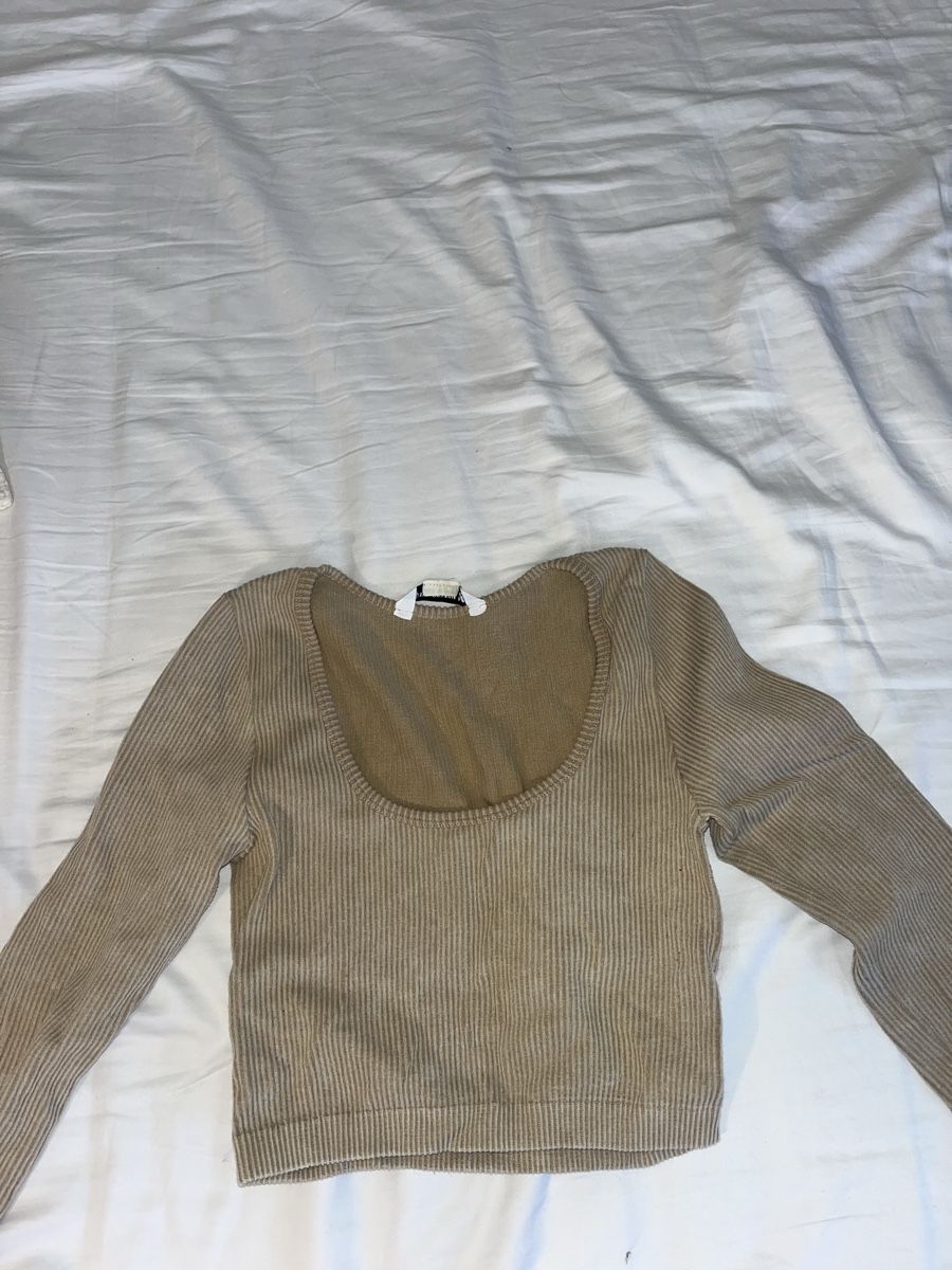 Stradivarius Top: Beige crop top – Usato da Pully venduto da ari_78pk 1