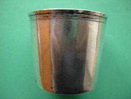 Kleine Becher-Frankreich 18 Jhdt.-Silber