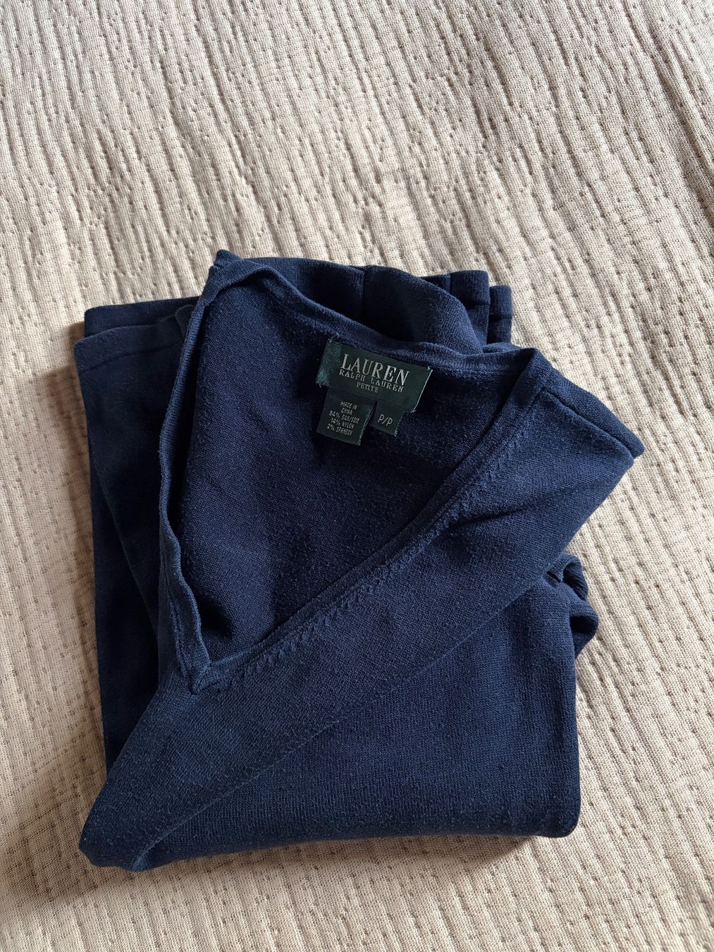 Ralph Lauren Maglioni & Felpe: Ralph Lauren V-Neck Sweater - Petite – Usato da Luzern venduto da AM2nd