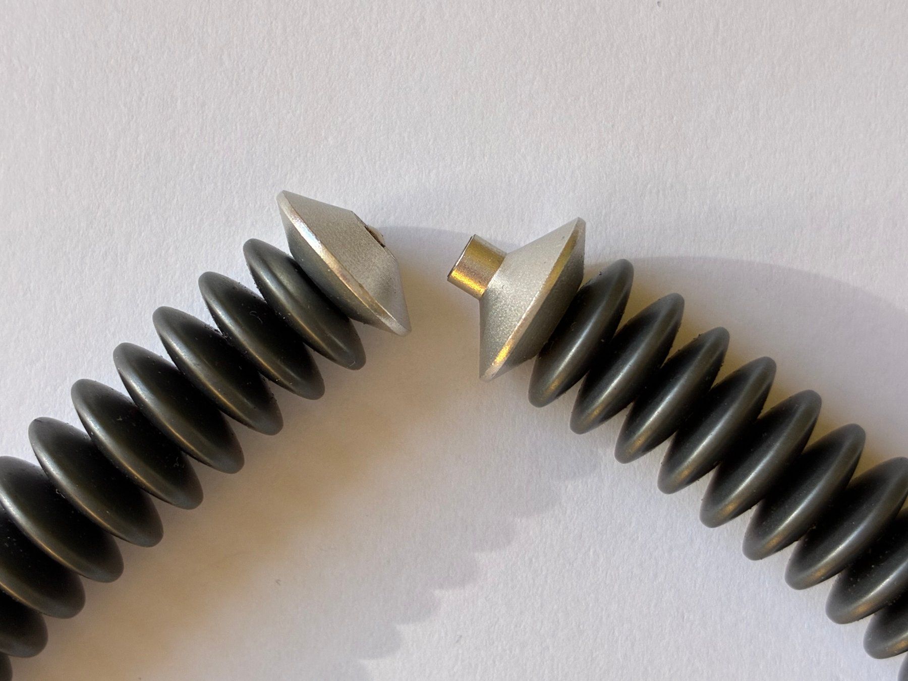 Catenine: Hämatit Disc-Kette – Usato da Zürich venduto da AnnaL31 2