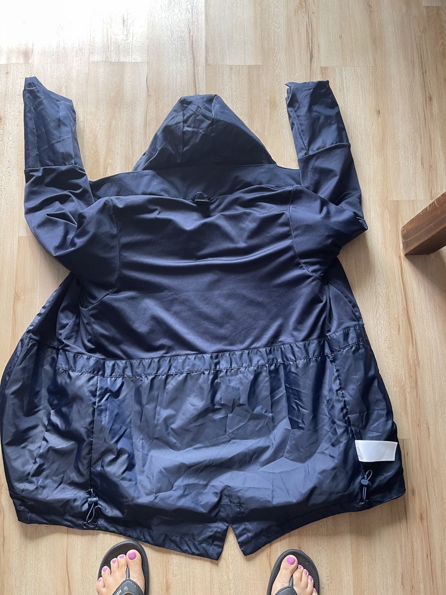 Cappotti: Veste Nike Shield homme bleu imperméable L avec inscriptio – Nuovo (secondo la descrizione) da Kloten venduto da Vermicelles 8