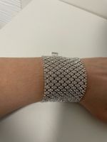 Armband mit vielen hochwertigen Funkelsteinen